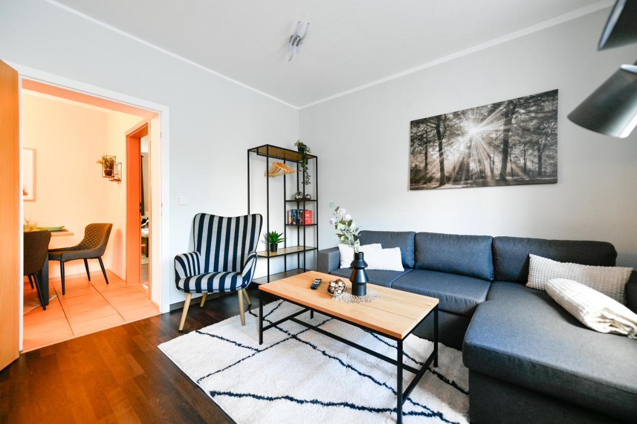 Fuerst-Pueckler-Apartment_Bis 6 Personen_Waschmaschine_Kueche_2X Parkplaetze_Terrasse_Netflix Cottbus Exterior photo